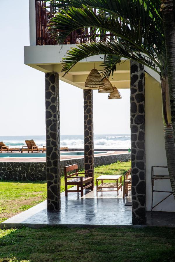 The Ujung Bocur Bungalows Krui Esterno foto